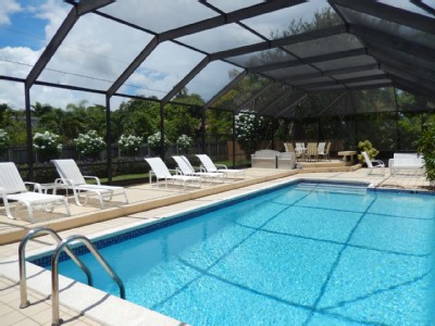 House 5 bedrooms, with pool