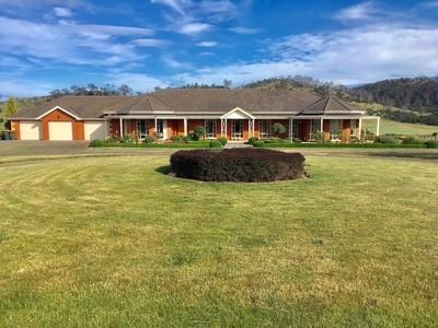 House 4 bedrooms, with jacuzzi