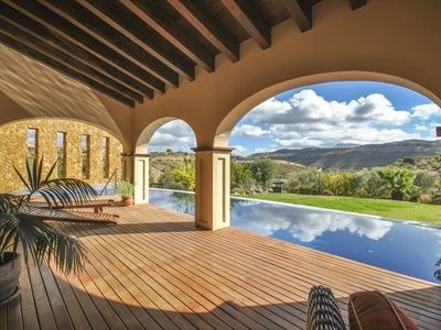 Villa 8 bedrooms, with pool