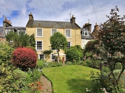 House 3 bedrooms, with garden