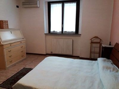 Casa 2 camere, con giardino