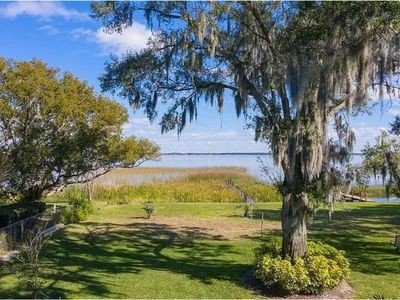 House 4 bedrooms, with jacuzzi