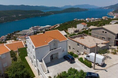 Wohnung 1 Schlafzimmer, mit Klimaanlage