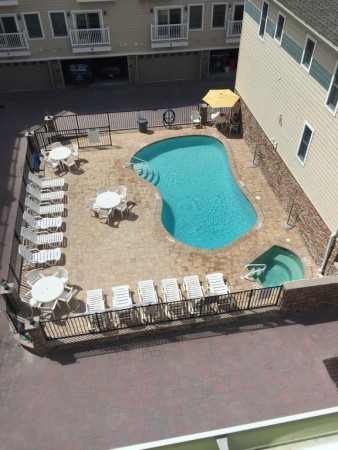 House 4 bedrooms, with jacuzzi