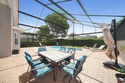 House 3 bedrooms, with pool