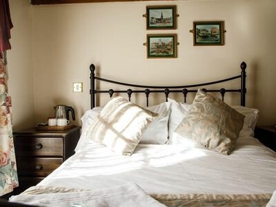 Bed and breakfast 1 bedroom, with breakfast