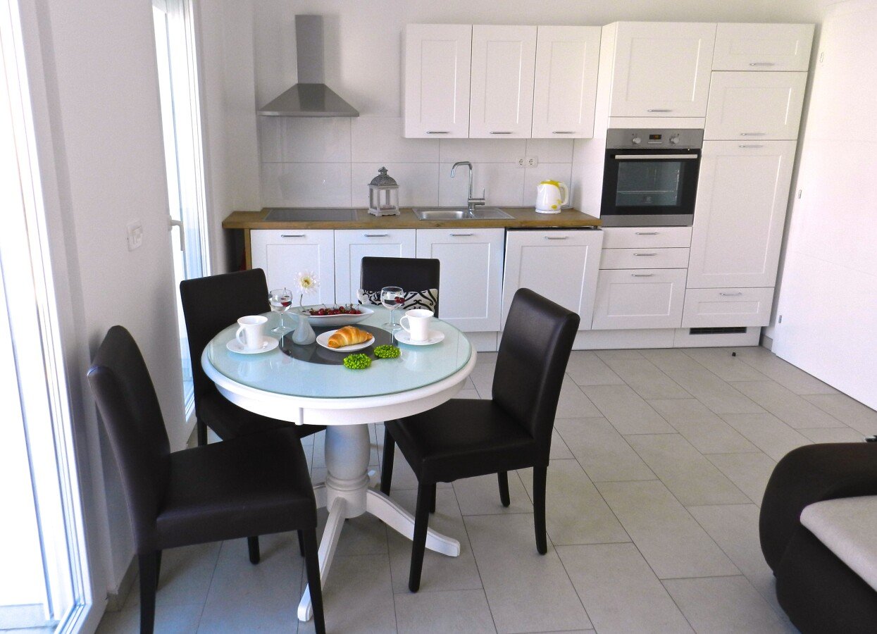 Wohnung 1 Schlafzimmer, mit Klimaanlage