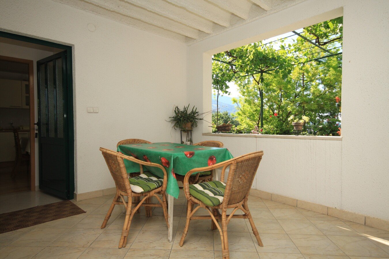 Apartamento 1 habitación, con vista al mar