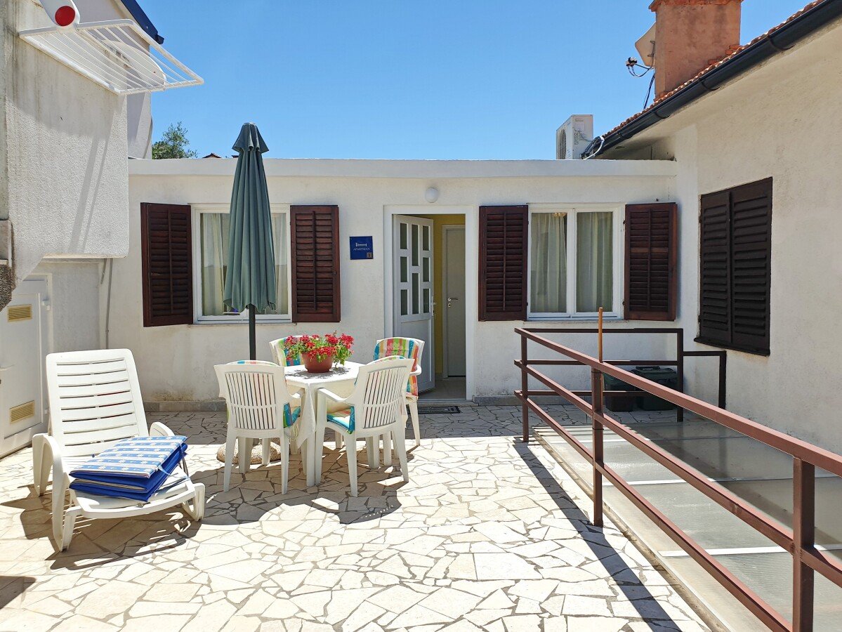 Appartamento 1 camera, con vista mare