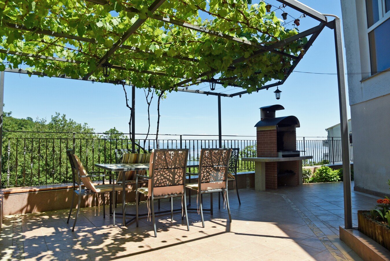 Wohnung 1 Schlafzimmer, mit Klimaanlage