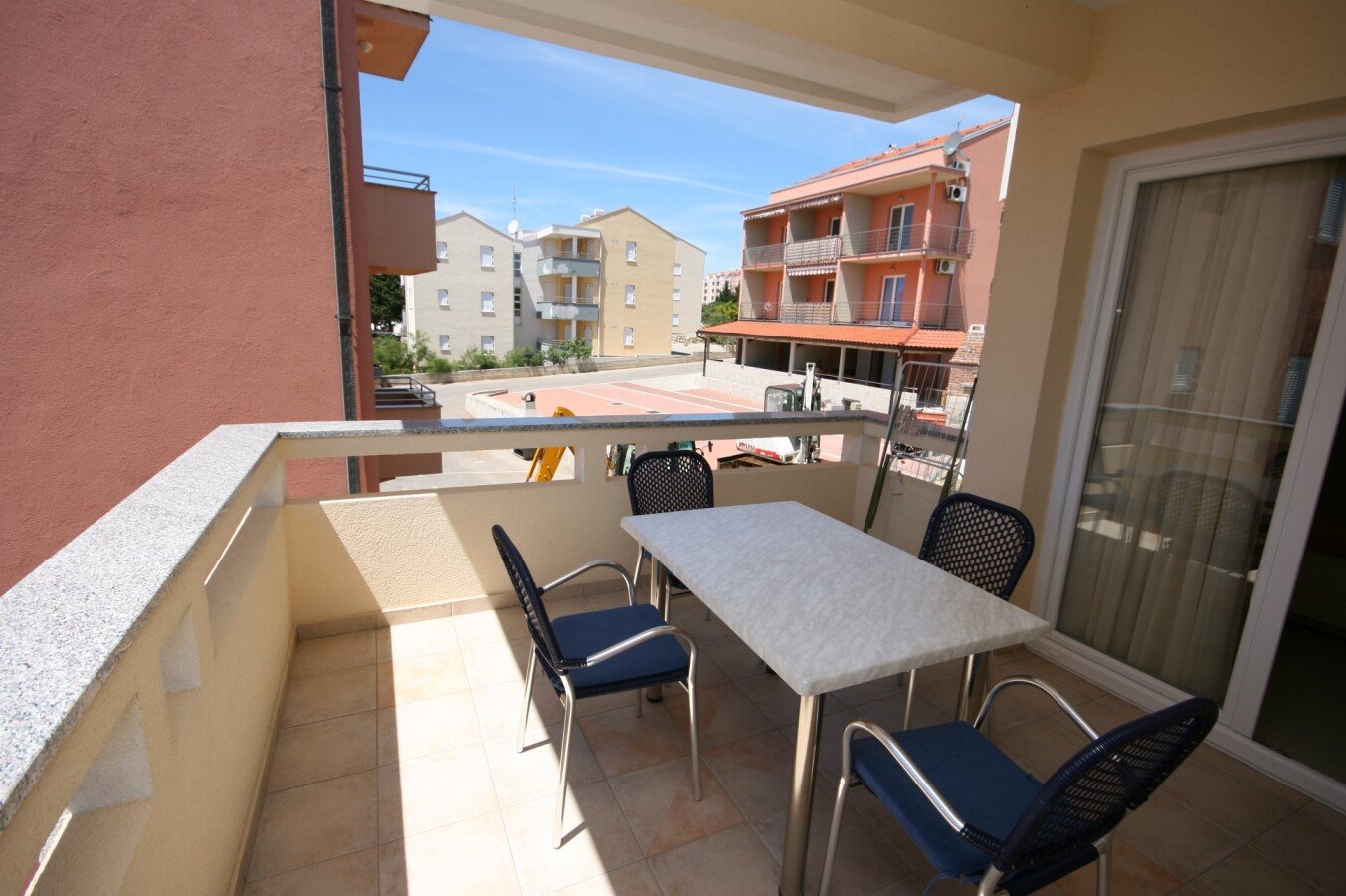 Wohnung 1 Schlafzimmer, mit Klimaanlage