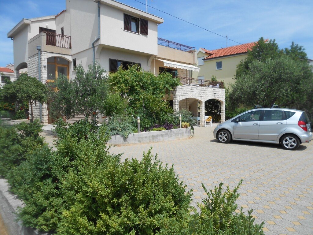 Apartamento 1 quarto, com jardim