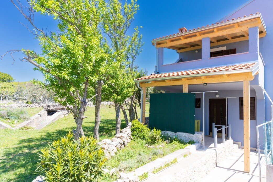 Appartamento 2 camere, con giardino