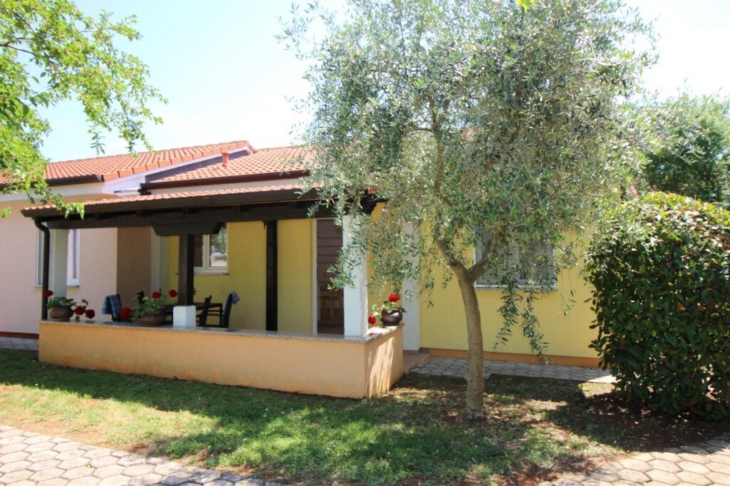 Casa 2 camere, con giardino