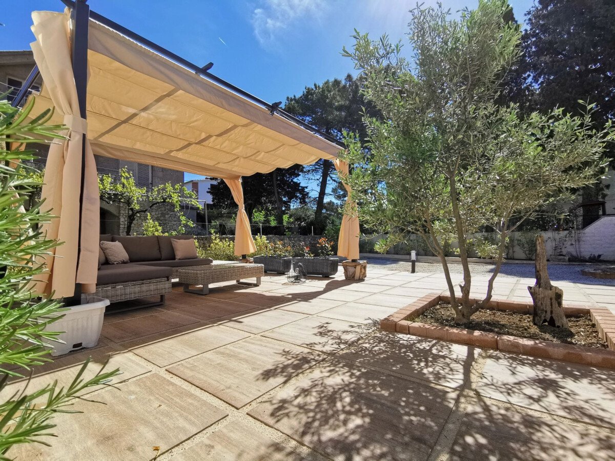 Casa 4 camere, con giardino