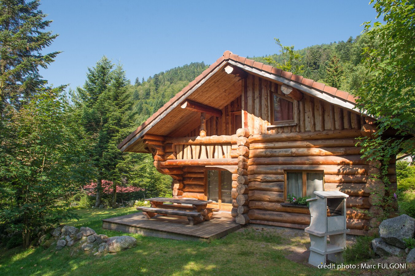 Chalet tout confort, 4 chambres, avec jardin