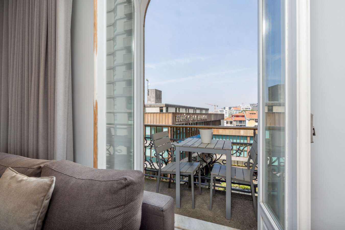 Wohnung 5 Schlafzimmer, mit Parkplatz