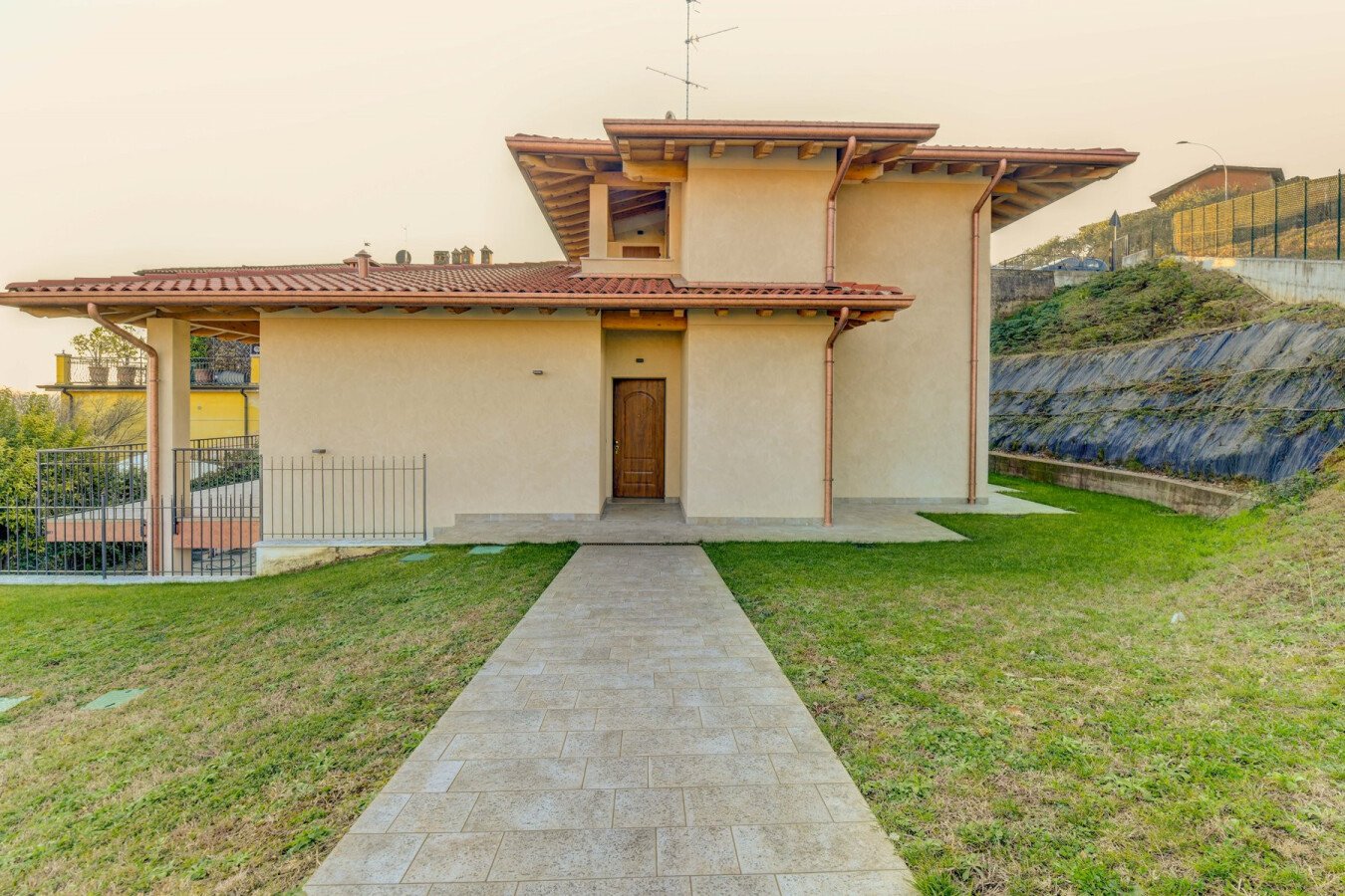 Vila 3 quartos, com jardim