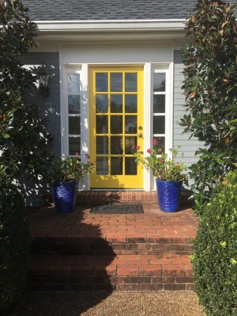 Room 2 guests, with garden