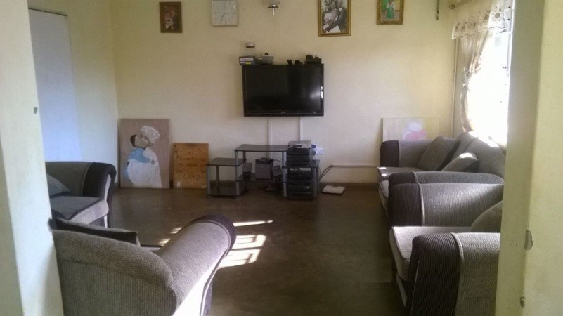 Room 6 guests, with garden