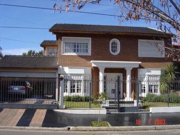 Room 1 guest, with pool