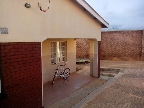 Room 6 guests, with garden