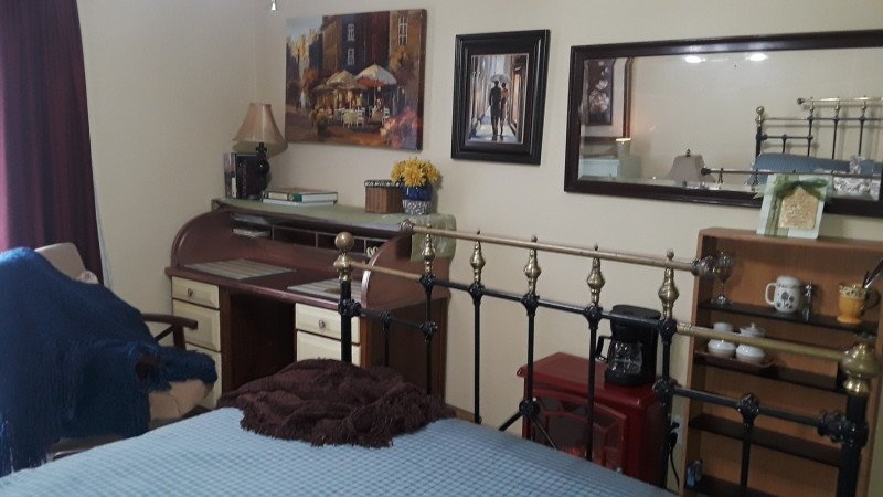 Room 1 guest, with pool