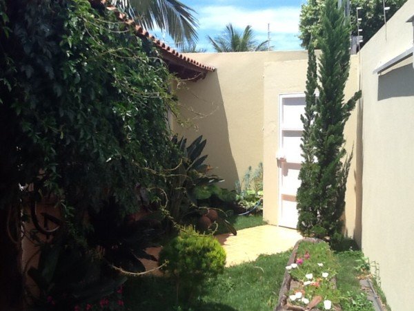 Hospedagem 1 quarto, com jardim