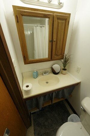 Room 2 guests, with parking