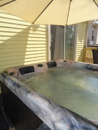 Room 4 guests, with pool