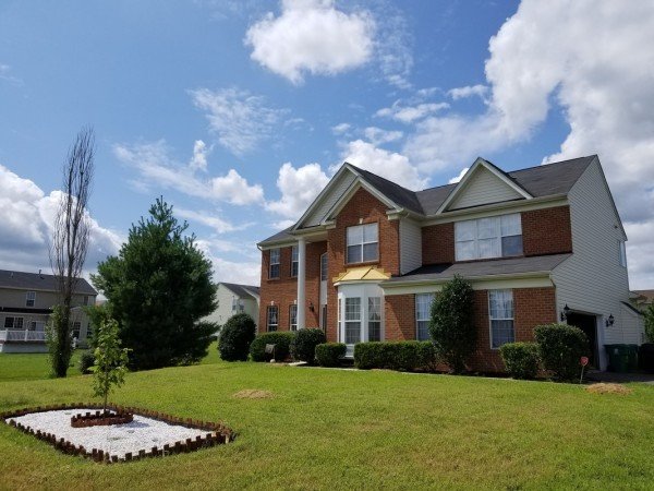 Room 2 guests, with garden