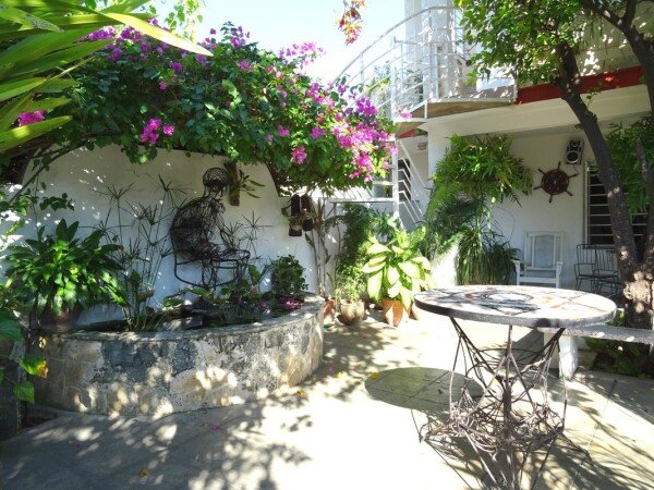 Camera 14 ospiti, con giardino