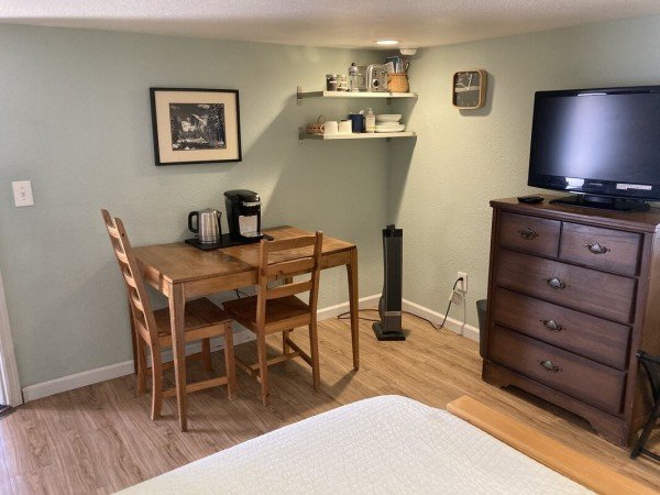 Room 2 guests, with garden