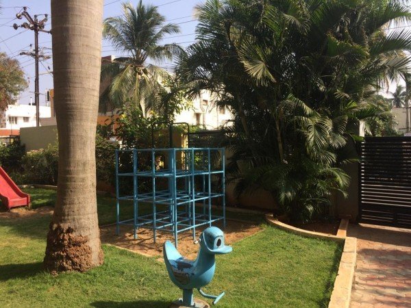 Room 3 guests, with garden