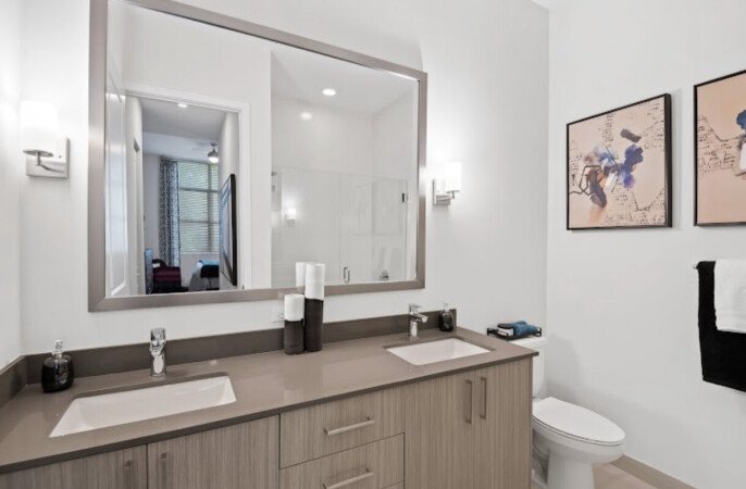 Room 2 guests, with pool