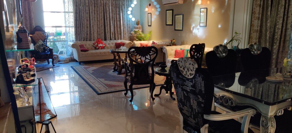 Room 3 guests, with garden