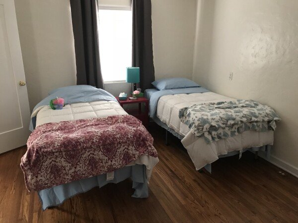 Room 4 guests, with garden