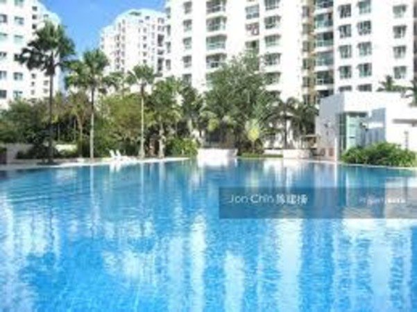 Room 1 guest, with pool