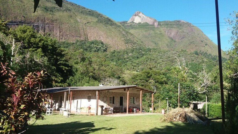 Casa 2 quartos, com jardim