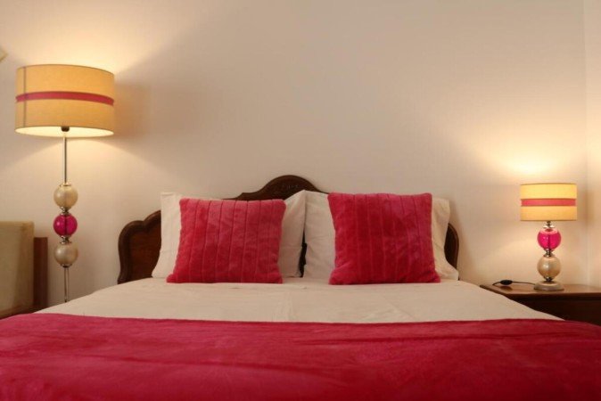 Room 2 guests, with wifi