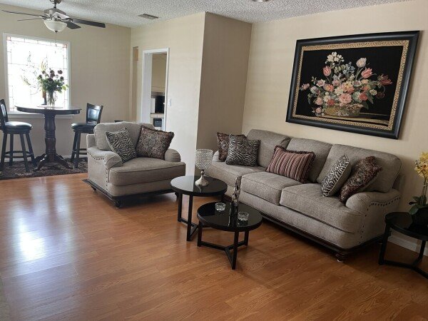 Room 1 guest, with garden