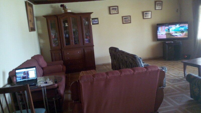 Room 3 guests, with garden