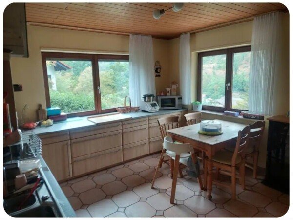 Room 2 guests, with garden