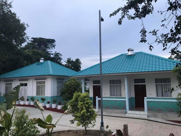 Room 2 guests, with garden