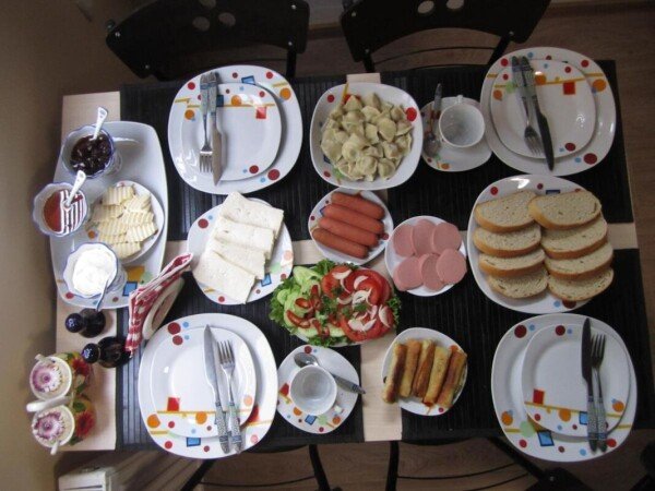 Room 8 guests, with pool