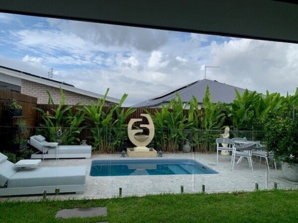 Room 1 guest, with pool