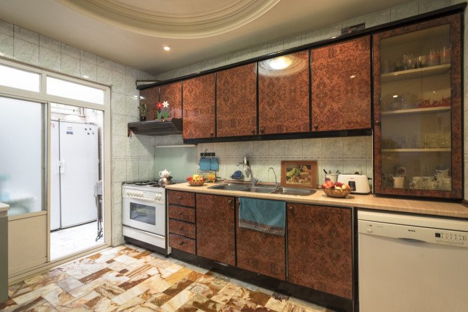 Room 6 guests, with wifi