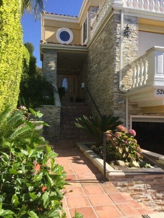 Room 2 guests, with garden