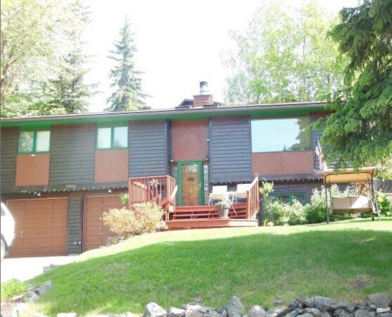 Room 2 guests, with garden