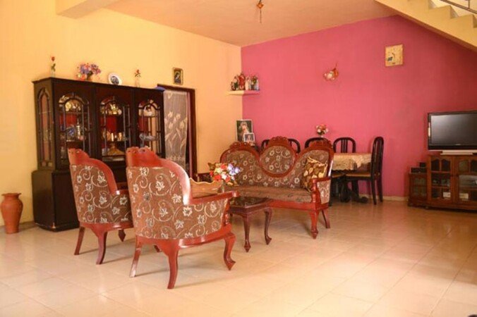 Room 4 guests, with garden